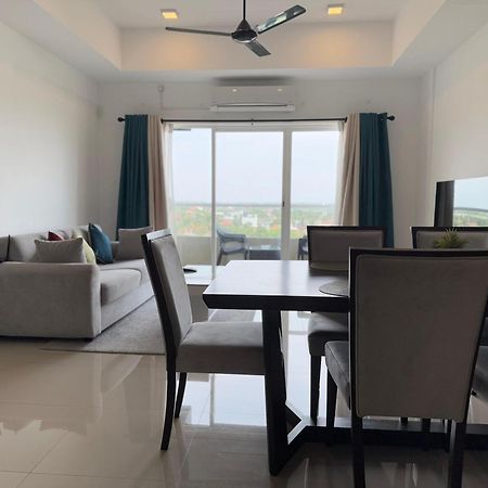 Ocean Breeze Negombo- Tidesend Luxury Beach Apartments מראה חיצוני תמונה